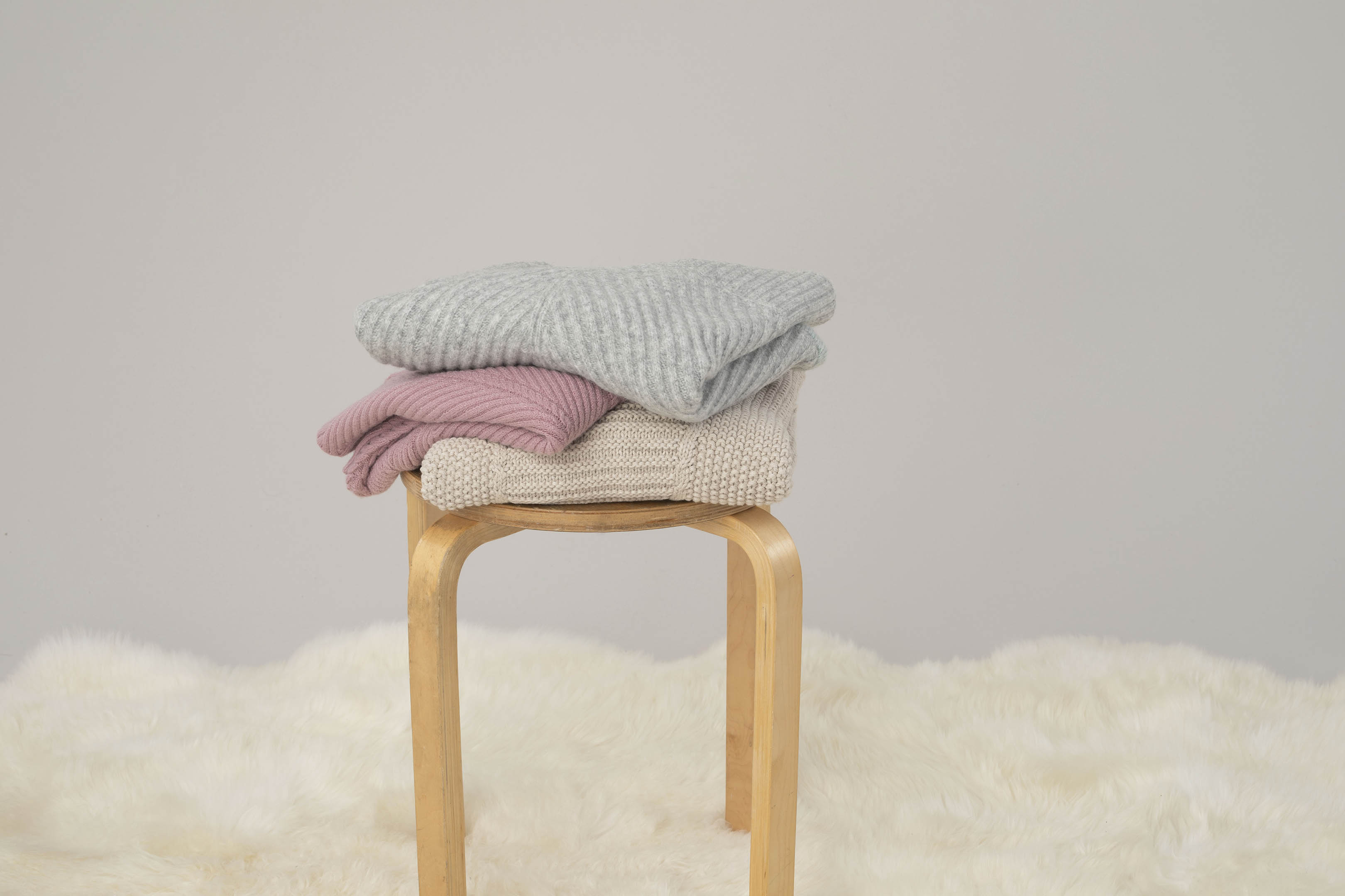 StackedSweaters_10276lr